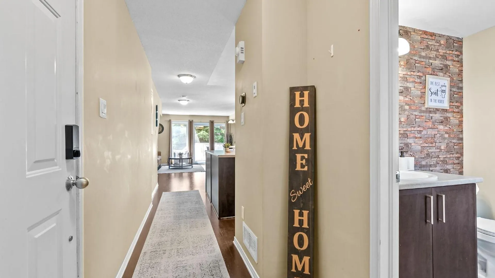 Cozy Modern Condo 15 Mins From Dt With Free Parking オタワ カナダ