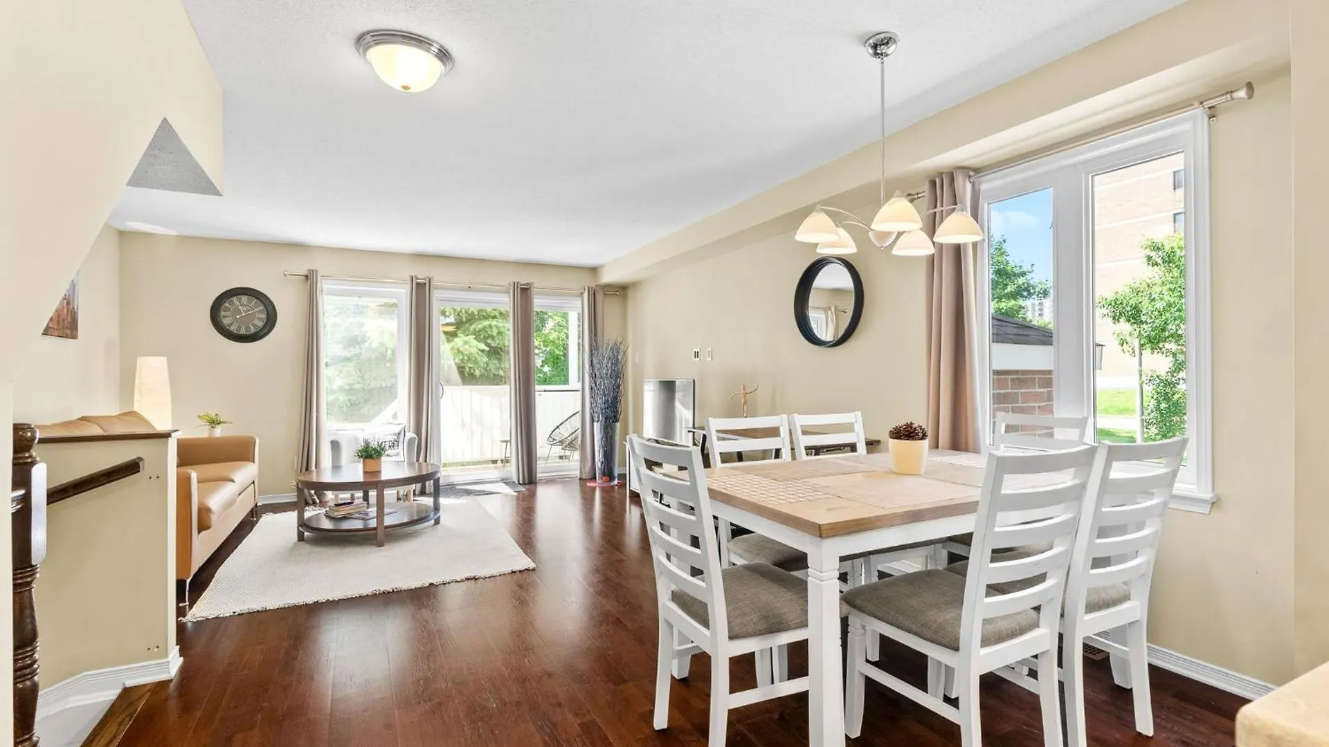 Cozy Modern Condo 15 Mins From Dt With Free Parking オタワ 0*,  カナダ